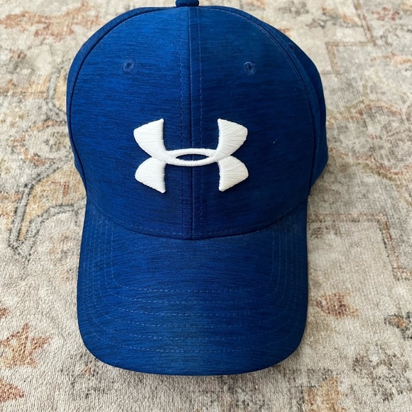 Men’s Under Armour Navy Blue Cap with White Logo - Picture 1 of 5